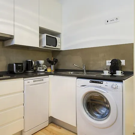Lejlighed Joivy Cosy 1-bed Flat With Workspace In Santa Catarina, Moments From Luis De Camoes Sq Lisboa