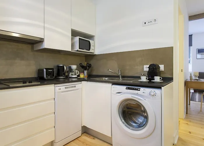 Lejlighed Joivy Cosy 1-bed Flat With Workspace In Santa Catarina, Moments From Luis De Camoes Sq Lisboa