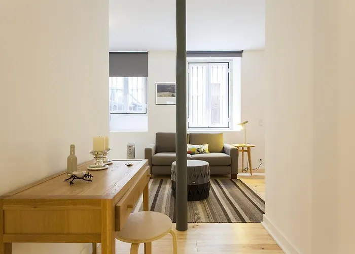 Joivy Cosy 1-bed Flat With Workspace In Santa Catarina, Moments From Luis De Camoes Sq Lejlighed