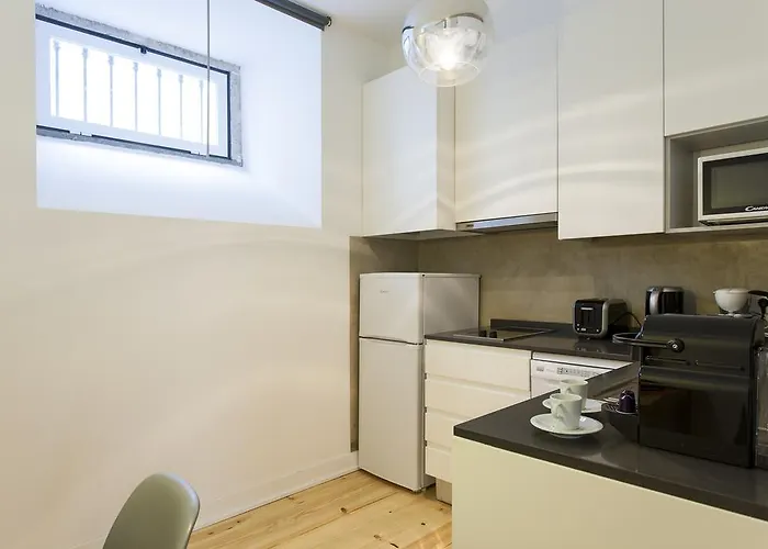 Joivy Cosy 1-bed Flat With Workspace In Santa Catarina, Moments From Luis De Camoes Sq Lejlighed Lisboa