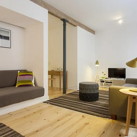 Apartment Joivy Cosy 1-Bed Flat With Workspace In Santa Catarina, Moments From Luis De Camoes Sq *