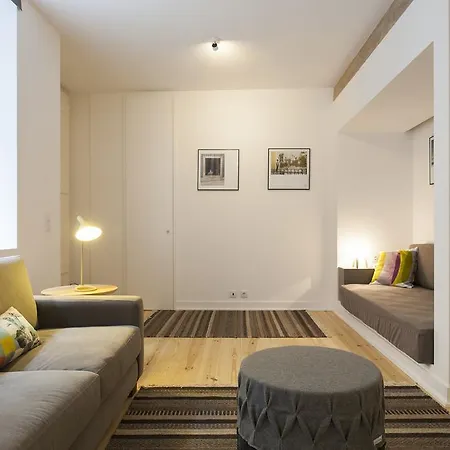 Joivy Cosy 1-bed Flat With Workspace In Santa Catarina, Moments From Luis De Camoes Sq * Lisbona