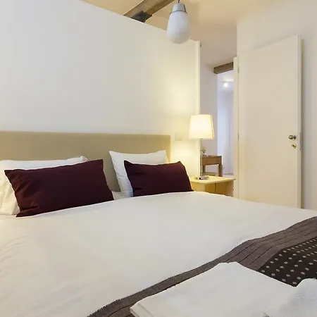 Joivy Cosy 1-bed Flat With Workspace In Santa Catarina, Moments From Luis De Camoes Sq * Lisbona