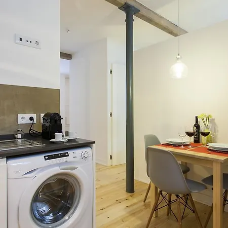 Apartment Joivy Cosy 1-Bed Flat With Workspace In Santa Catarina, Moments From Luis De Camoes Sq Lissabon