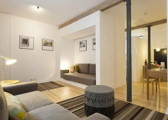 Joivy Cosy 1-bed Flat With Workspace In Santa Catarina, Moments From Luis De Camoes Sq 公寓 *