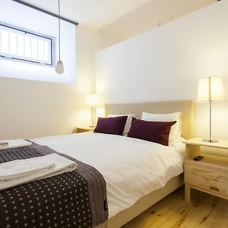 Joivy Cosy 1-bed Flat With Workspace In Santa Catarina, Moments From Luis De Camoes Sq Apartmán