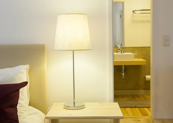 Διαμέρισμα Joivy Cosy 1-bed Flat With Workspace In Santa Catarina, Moments From Luis De Camoes Sq Lisboa